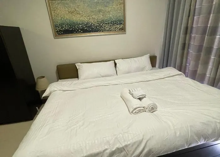 Makati Antel Residences 2306 アパート