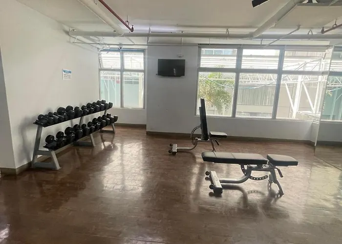 Makati Antel Residences 2306 アパート